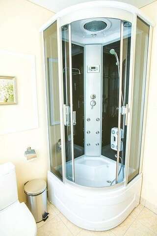 Гостиница Два крыла Ярославль Номер люкс с балдахином-6