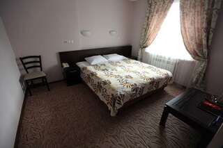 Гостиница Два крыла Ярославль Номер стандарт с 1 двуспальной кроватью-5