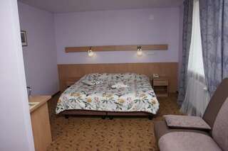 Гостиница Два крыла Ярославль 3-местный номер стандарт семейный-6