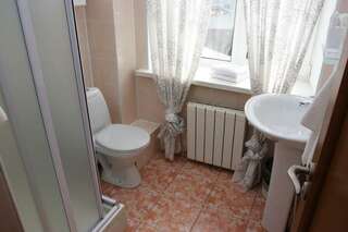 Гостиница Два крыла Ярославль Номер эконом с 2 односпальными кроватями-2